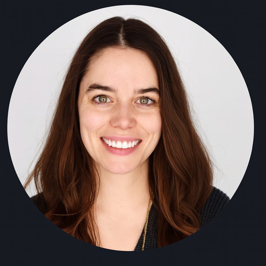 Tori Smith, Headshot